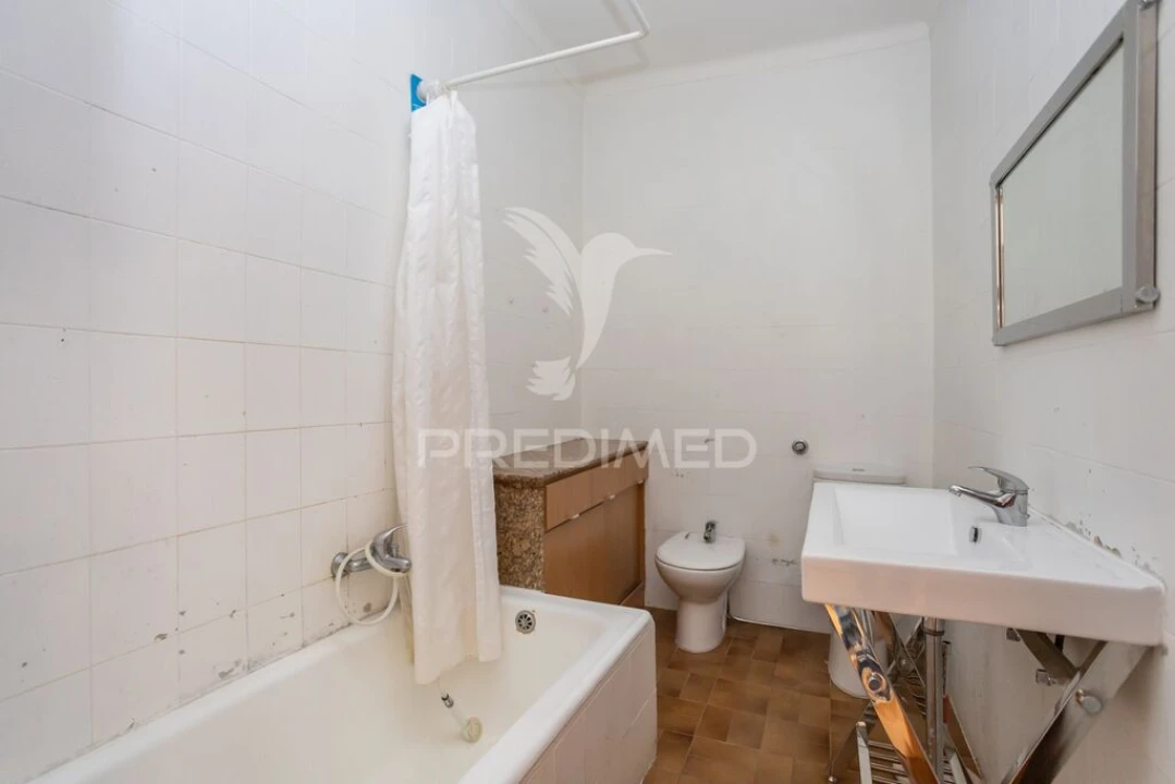 Apartamento T3 para Venda em Algés, Linda-A-Velha e Cruz Quebrada-Dafundo Foto 12
