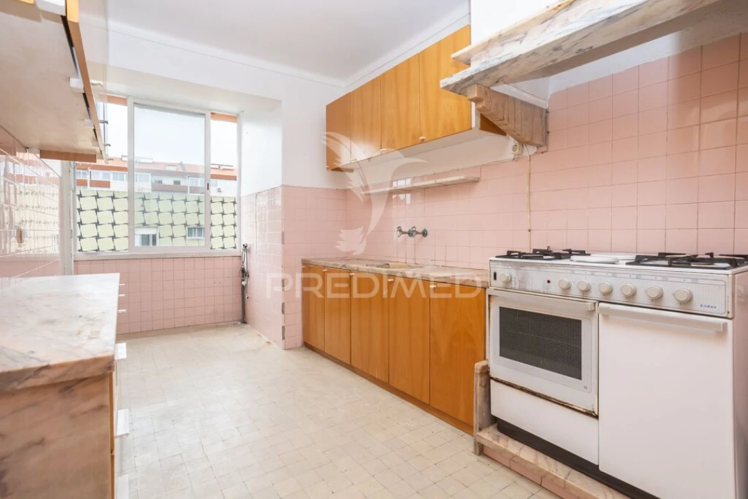 Apartamento T3 para Venda em Algés, Linda-A-Velha e Cruz Quebrada-Dafundo Foto 3