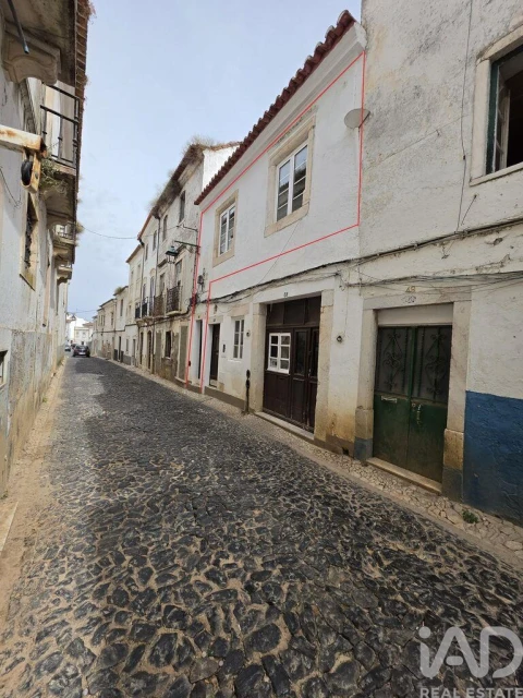 Moradia T3 para Venda em São Bento do Cortiço e Santo Estêvão