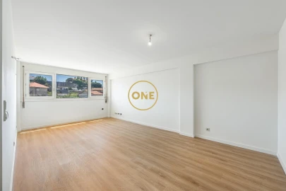 Apartamento T2 para Venda em Gondifelos, Cavalões e Outiz