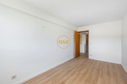 Apartamento T2 para Venda em Gondifelos, Cavalões e Outiz