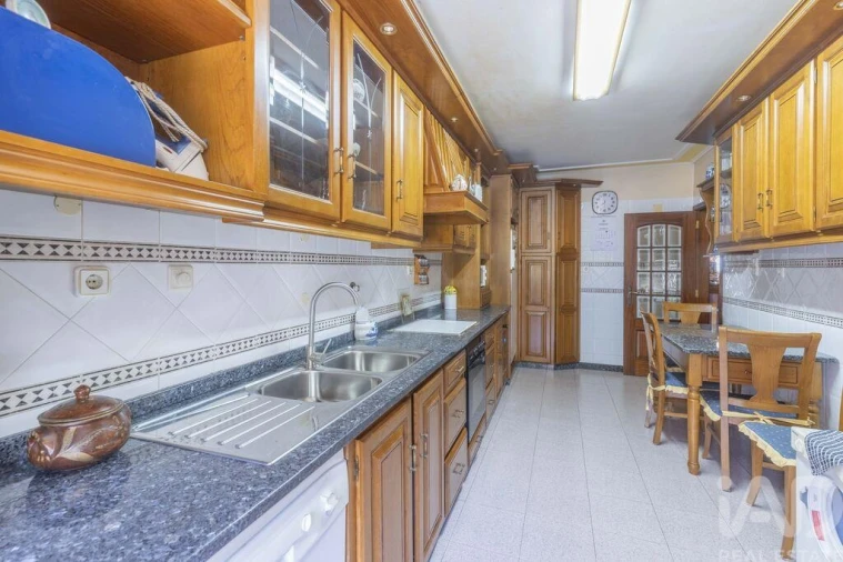 Apartamento T3 para Venda em Póvoa de Santa Iria e Forte da Casa Foto 24