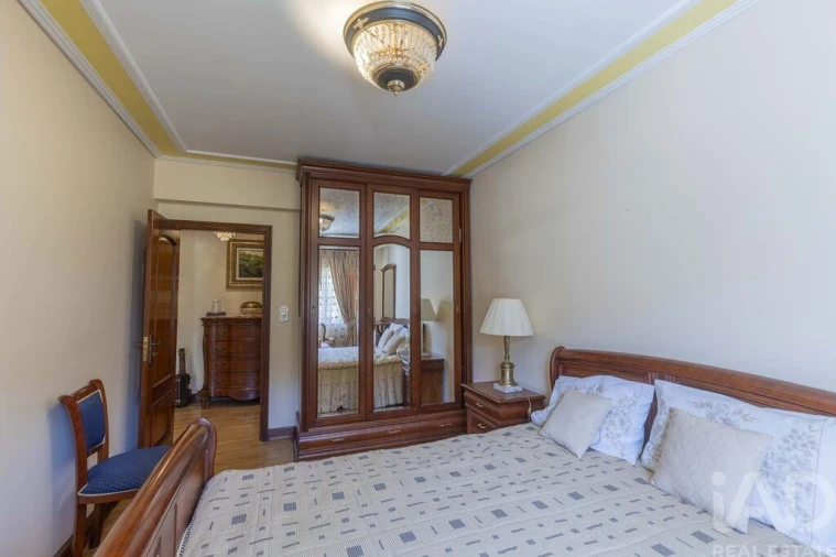 Apartamento T3 para Venda em Póvoa de Santa Iria e Forte da Casa Foto 16
