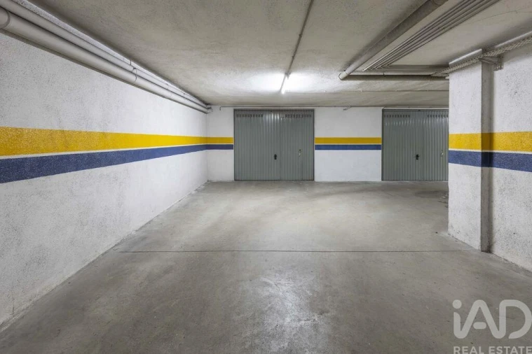 Apartamento T3 para Venda em Póvoa de Santa Iria e Forte da Casa Foto 32