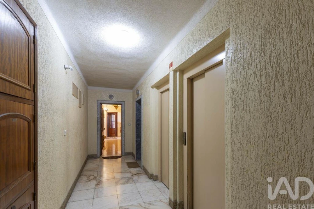 Apartamento T3 para Venda em Póvoa de Santa Iria e Forte da Casa Foto 6