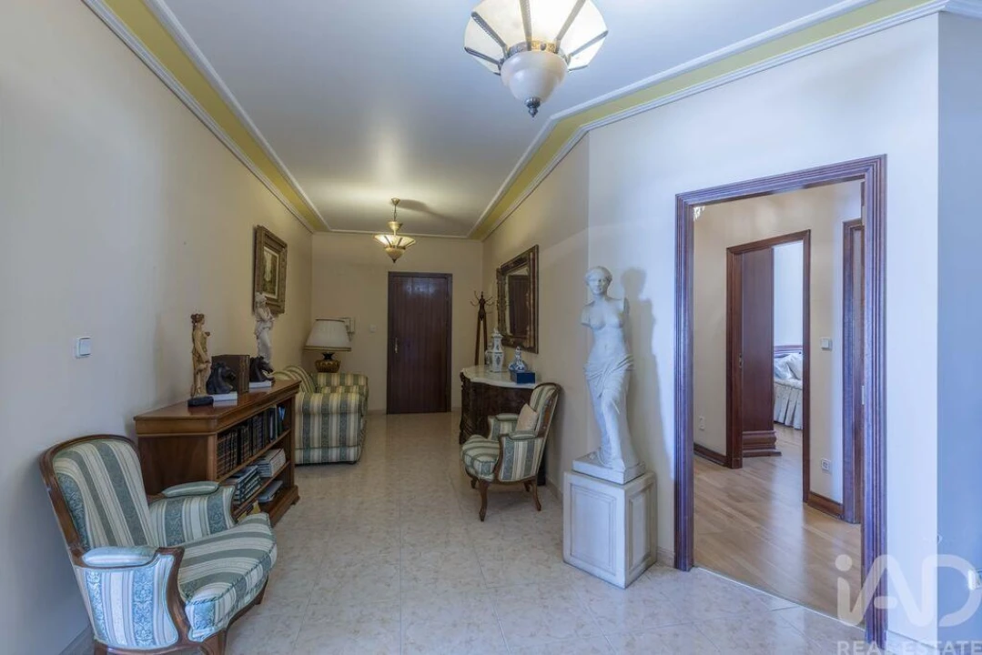 Apartamento T3 para Venda em Póvoa de Santa Iria e Forte da Casa Foto 8