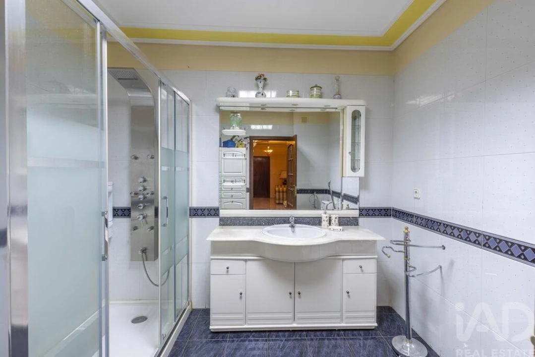 Apartamento T3 para Venda em Póvoa de Santa Iria e Forte da Casa Foto 23