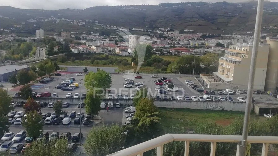 Apartamento T3 para Venda em Peso da Régua e Godim