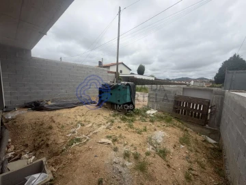 Moradia T3 para Venda em Perelhal