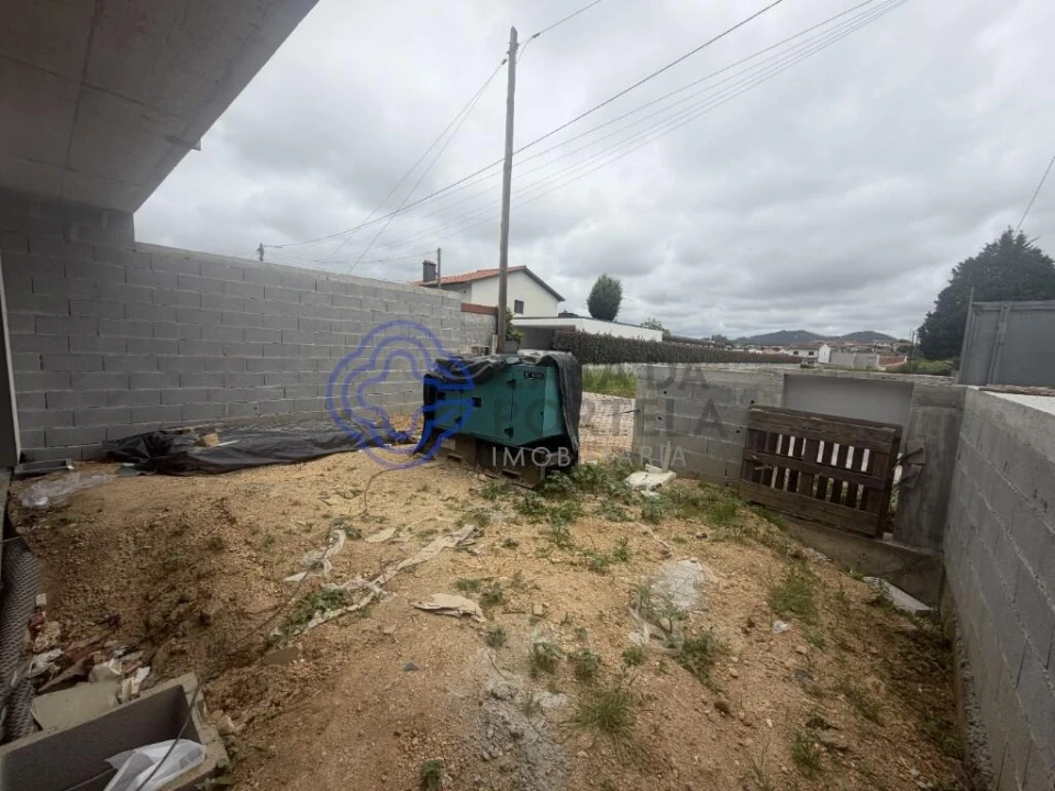 Moradia T3 para Venda em Perelhal Foto 13