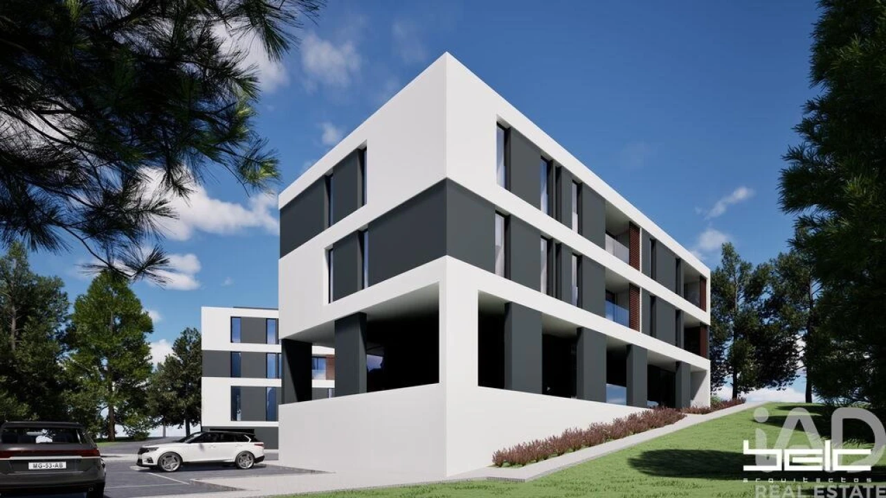 Apartamento T3 para Venda em Estômbar e Parchal Foto 2