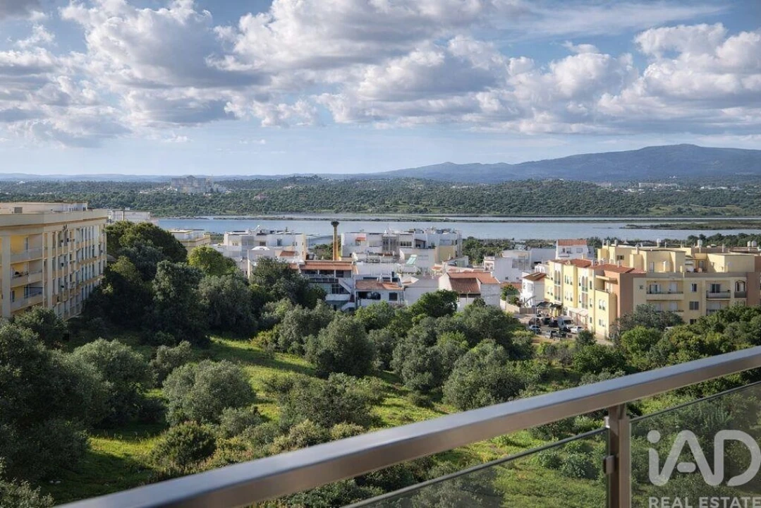 Apartamento T3 para Venda em Estômbar e Parchal Foto 27