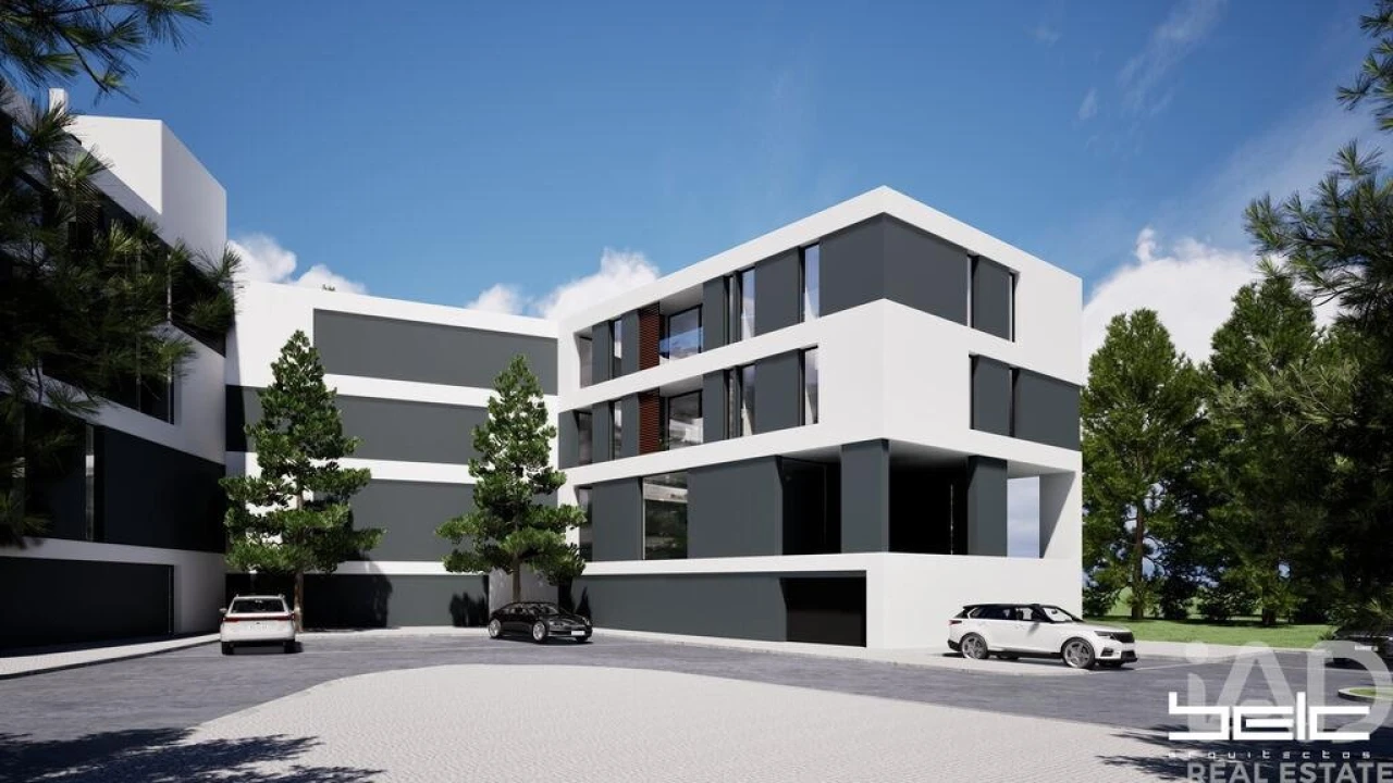 Apartamento T3 para Venda em Estômbar e Parchal Foto 1
