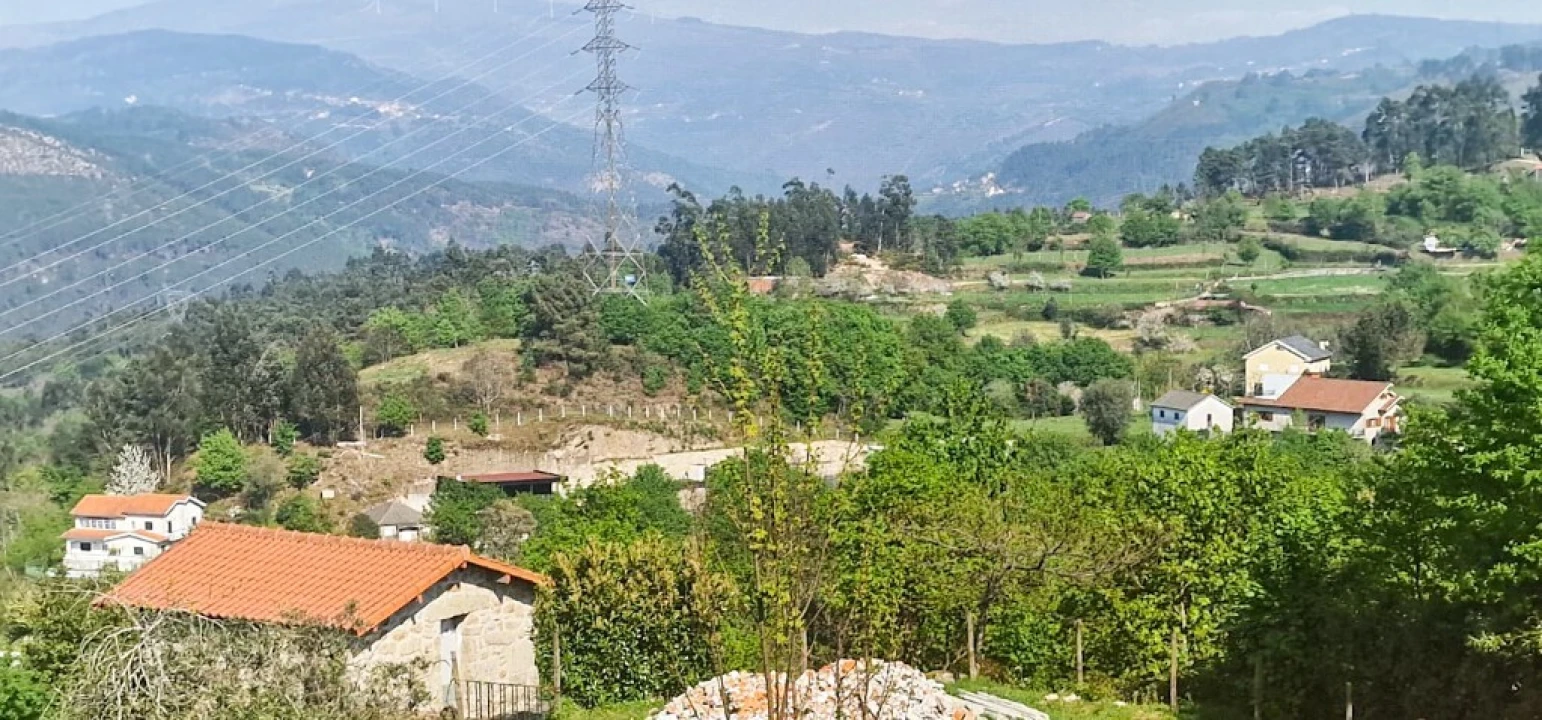 Moradia T3 para Venda em Salamonde Foto 39