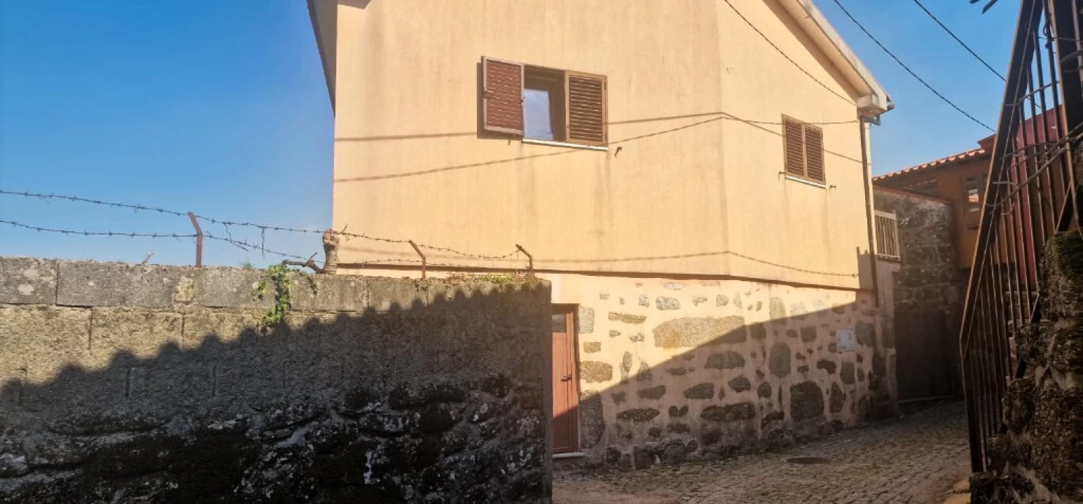 Moradia T3 para Venda em Salamonde Foto 45