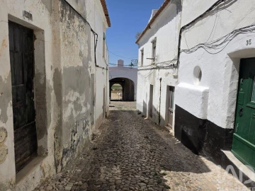 Moradia T2 para Venda em São Bento do Cortiço e Santo Estêvão