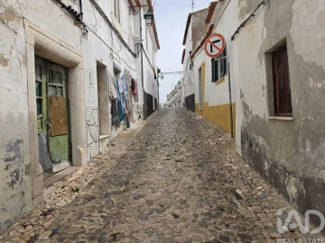 Moradia T2 para Venda em São Bento do Cortiço e Santo Estêvão