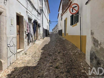 Moradia T2 para Venda em São Bento do Cortiço e Santo Estêvão