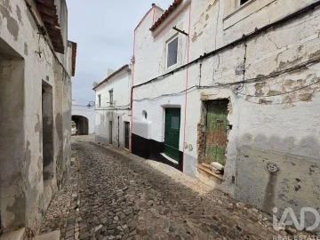 Moradia T2 para Venda em São Bento do Cortiço e Santo Estêvão