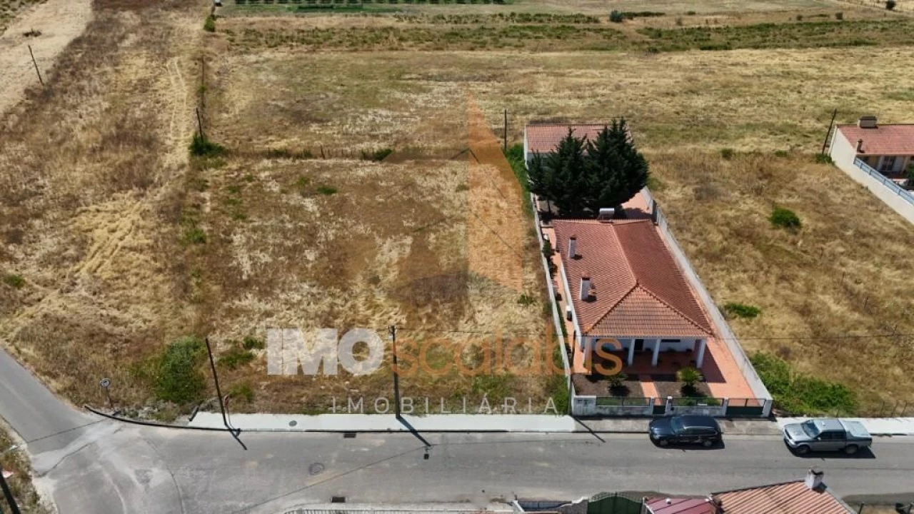 Terreno para Venda em Alpiarça Foto 1