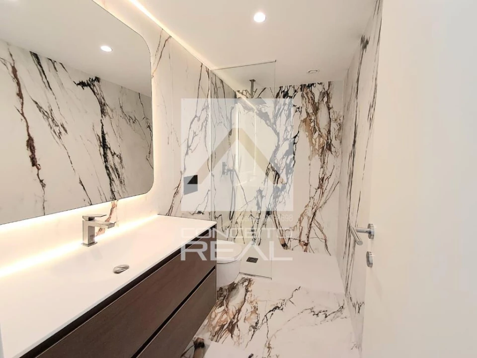 Apartamento T4 para Venda em Matosinhos e Leça da Palmeira Foto 32