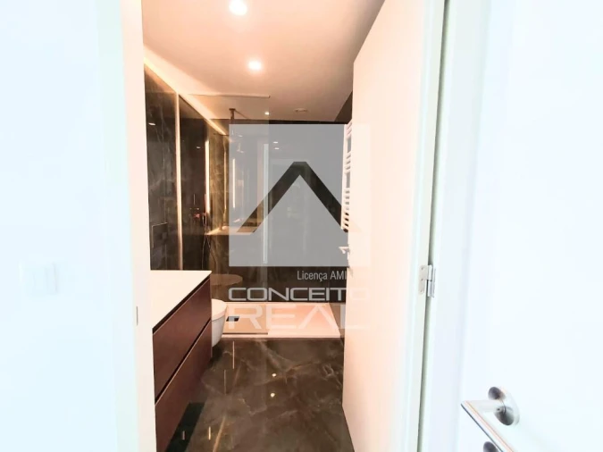 Apartamento T4 para Venda em Matosinhos e Leça da Palmeira Foto 13
