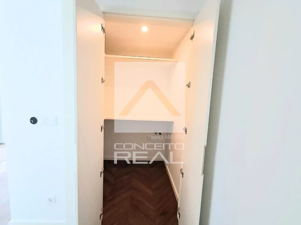 Apartamento T4 para Venda em Matosinhos e Leça da Palmeira Foto 21