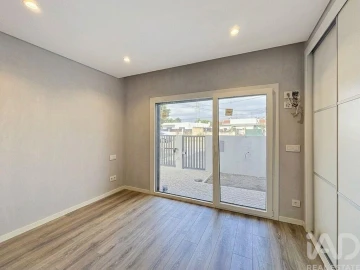 Moradia T3 para Venda em Fernao Ferro