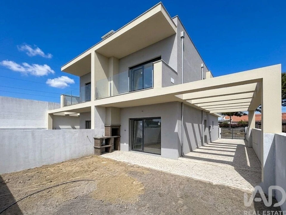 Moradia T3 para Venda em Fernao Ferro Foto 1