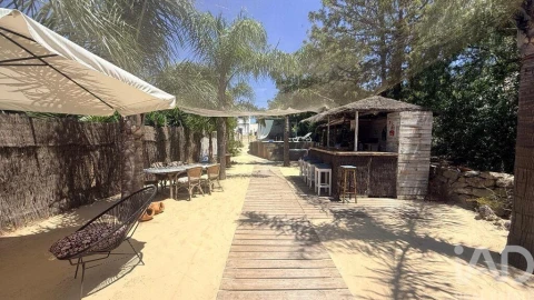 Moradia T3 para Venda em Santa Barbara de Nexe