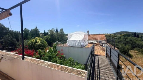 Moradia T3 para Venda em Santa Barbara de Nexe
