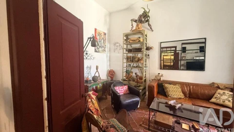 Moradia T3 para Venda em Santa Barbara de Nexe