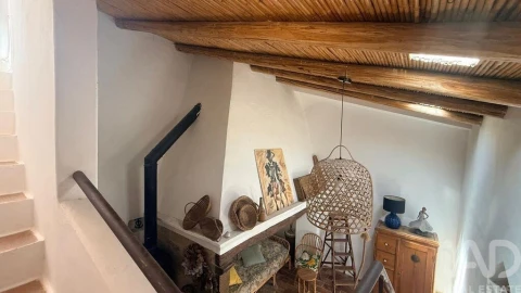 Moradia T3 para Venda em Santa Barbara de Nexe