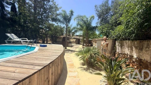 Moradia T3 para Venda em Santa Barbara de Nexe
