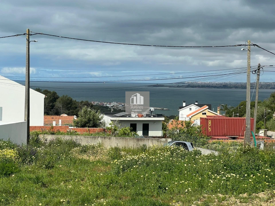 Terreno para Venda em Caparica e Trafaria Foto 1
