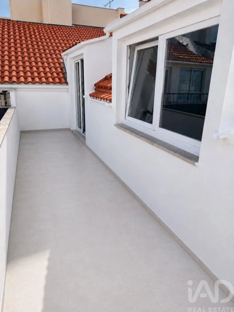 Apartamento T2 para Venda em Oeiras e São Julião da Barra, Paço de Arcos e Caxias