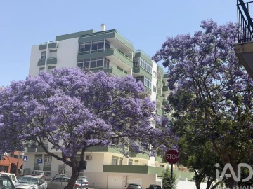Apartamento T2 para Venda em Oeiras e São Julião da Barra, Paço de Arcos e Caxias