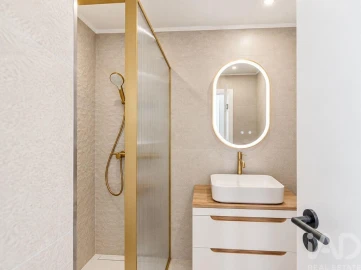 Apartamento T2 para Venda em Oeiras e São Julião da Barra, Paço de Arcos e Caxias
