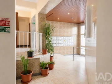 Apartamento T2 para Venda em Oeiras e São Julião da Barra, Paço de Arcos e Caxias