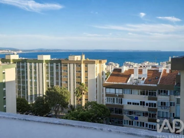 Apartamento T2 para Venda em Oeiras e São Julião da Barra, Paço de Arcos e Caxias