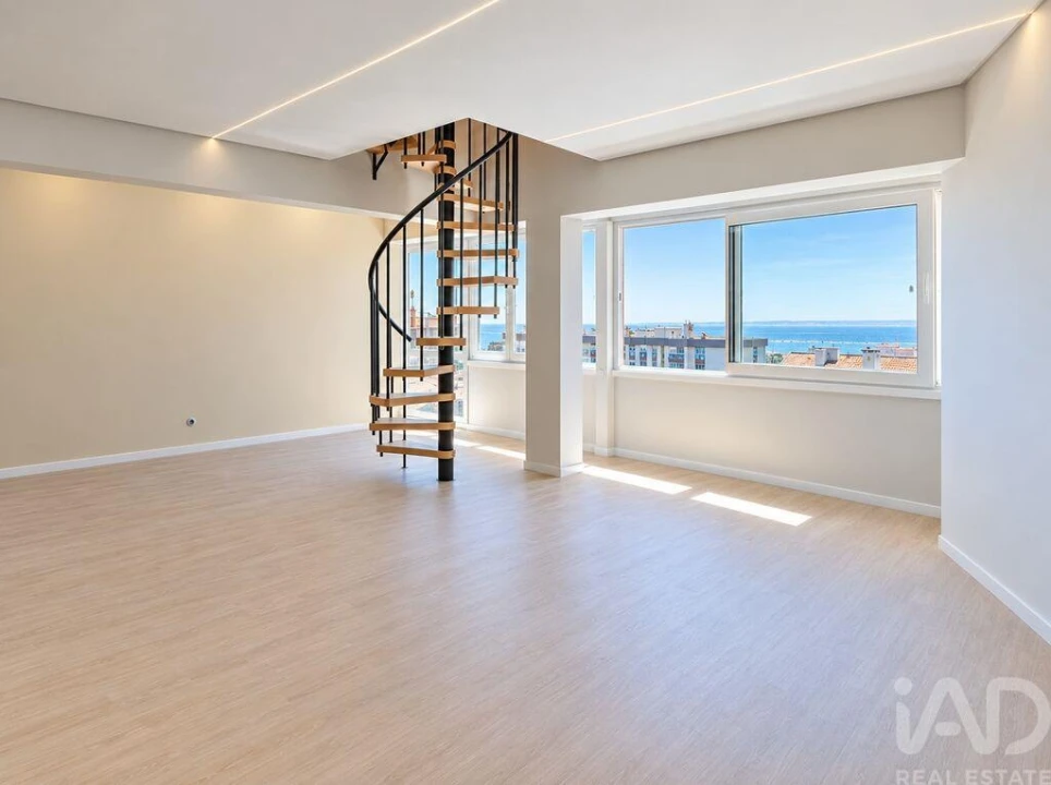 Apartamento T2 para Venda em Oeiras e São Julião da Barra, Paço de Arcos e Caxias Foto 1