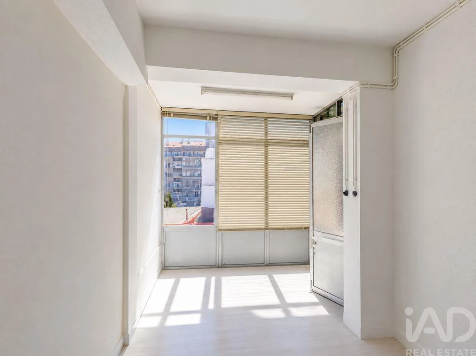 Apartamento T2 para Venda em Oeiras e São Julião da Barra, Paço de Arcos e Caxias Foto 28