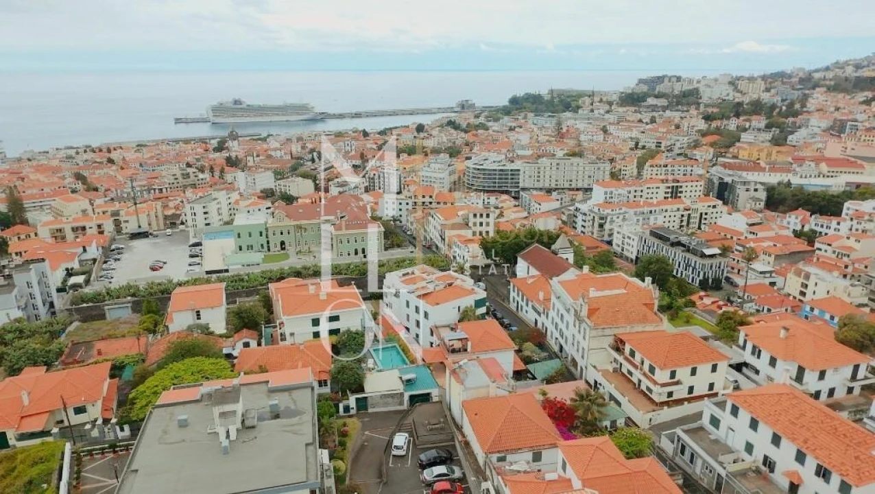Prédio para Venda em Funchal (Santa Luzia) Foto 1