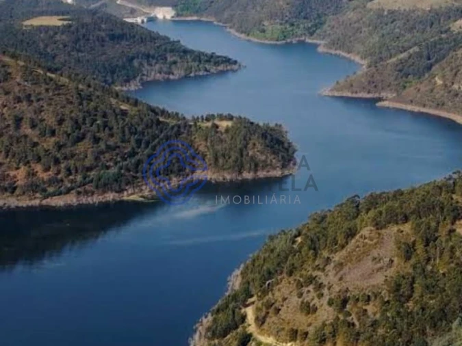 Terreno para Venda em Bornes de Aguiar Foto 15