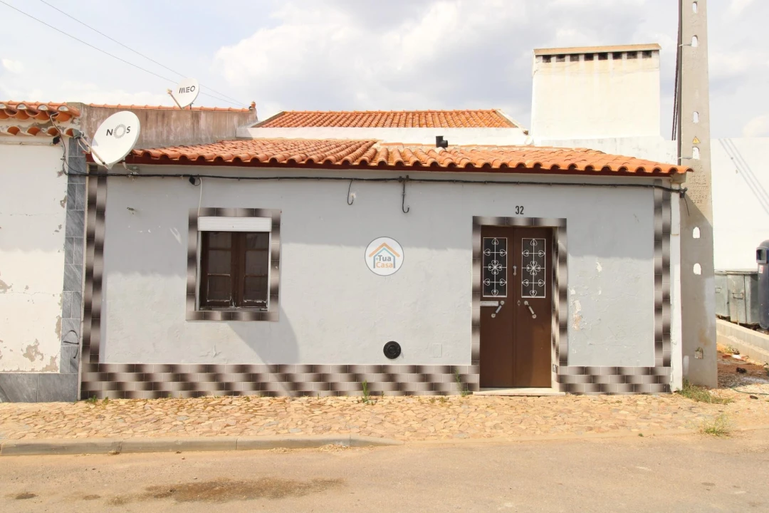 Moradia T1 para Venda em Montoito Foto 1