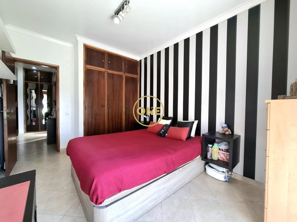 Apartamento T3 para Venda em Charneca de Caparica e Sobreda Foto 6