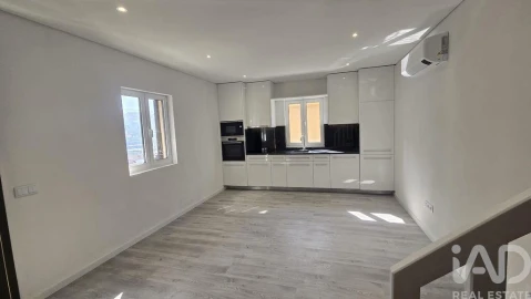 Apartamento T4 para Venda em Amarante (São Gonçalo), Madalena, Cepelos e Gatão