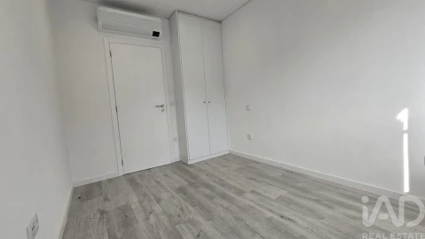 Apartamento T4 para Venda em Amarante (São Gonçalo), Madalena, Cepelos e Gatão