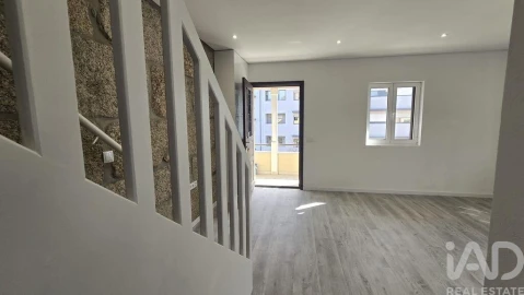 Apartamento T4 para Venda em Amarante (São Gonçalo), Madalena, Cepelos e Gatão