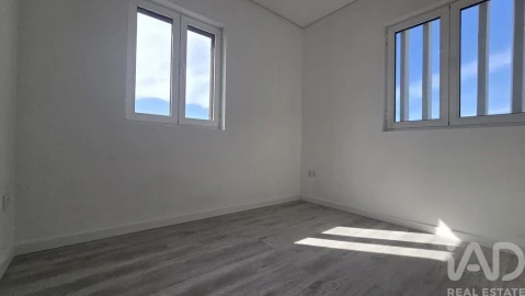 Apartamento T4 para Venda em Amarante (São Gonçalo), Madalena, Cepelos e Gatão